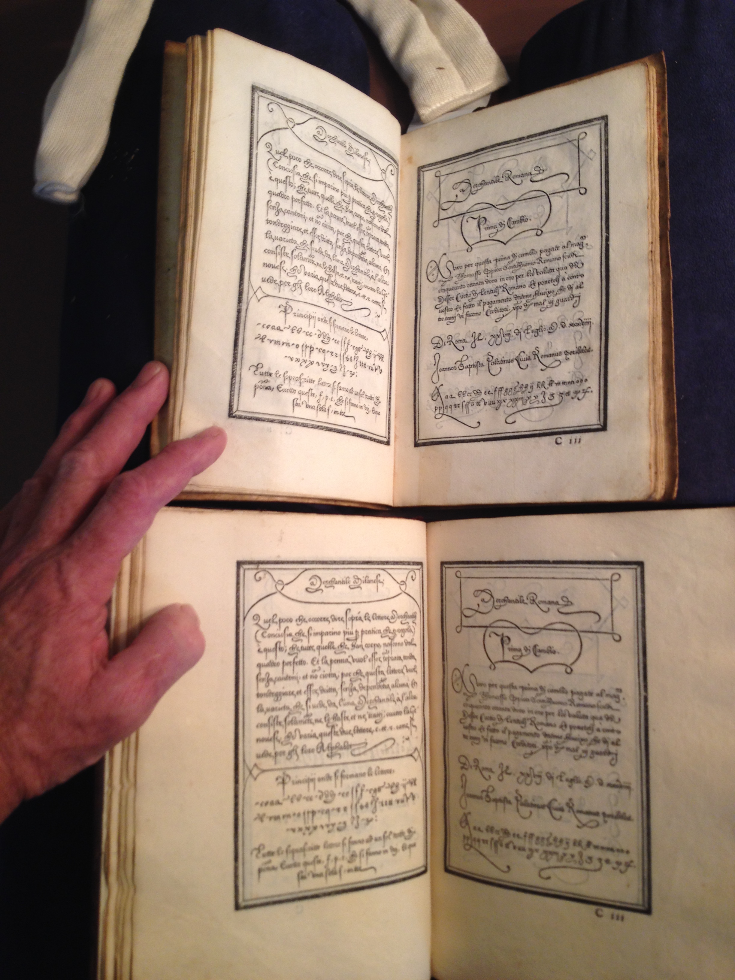 Palatino Libro nuovo d’imparare a scrivere Z43.A3 P3 1545 Fabyan (top) Rosenwald (bottom)